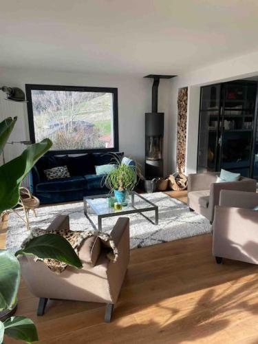Maison de vacances 220m2 vue Lac et Château (Maison de vacances 220m2 vue Lac et Chateau) in Menthon-Saint-Bernard