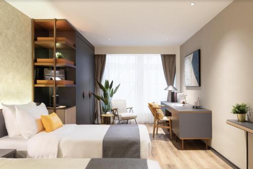 Family Triple Room image 8