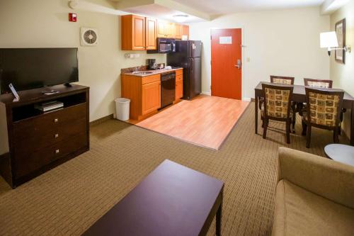 MainStay Suites Knoxville North I-75