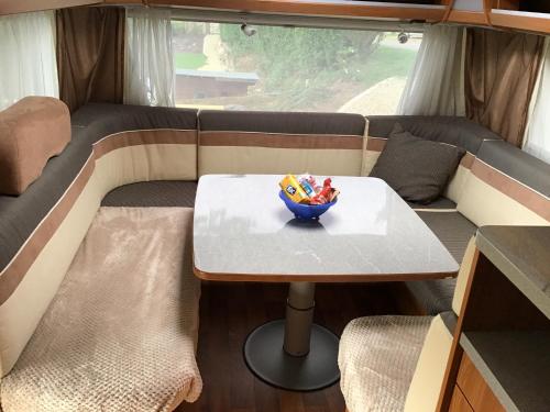 Gezellige luxe caravan met zwembad in zuid- Bourgogne