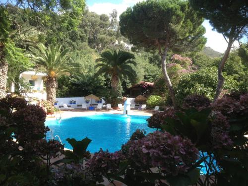 مسبح, ميزون دو سانشو (Meson de Sancho) in El Bujeo