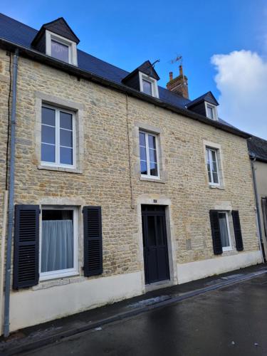 Gîte de charme avec SPA, salle de jeux, proche plage du débarquement - Location saisonnière - Sainte-Mère-Église