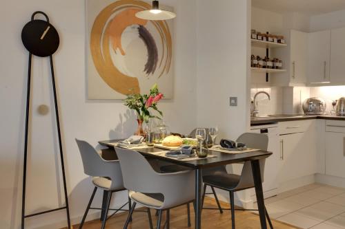 Central London - The Shoreditch, Angel, Old Street Apartment, London