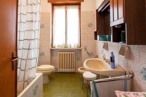 Bathroom, Appartamento vista Alpi biellesi in Ponderano