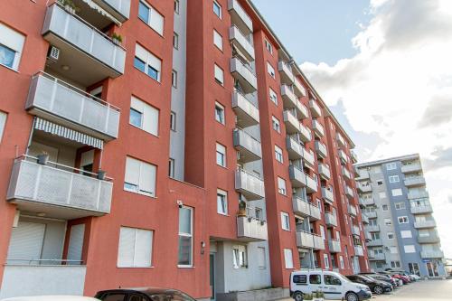 Flexible SelfCheckIns 43 - Zagreb - Luxury - Parking - Loggia - Brand New – khách sạn tại Blato