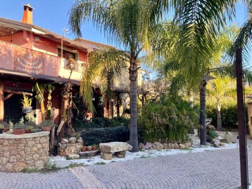  La Casa di Martina, villa con 1 piscina 1 piscina bimbi e parco giochi in Caramagna Ligure