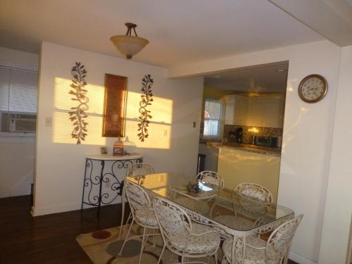 餐飲選擇, Red brick house in 其他地區