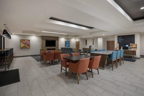 Ételek és italok, Holiday Inn Express Hotel & Suites Perry By IHG in Perry (Florida)