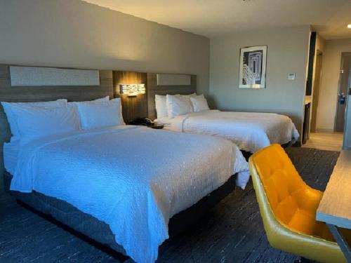 Holiday Inn Express - Rensselaer by IHG thumb 3