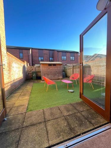 2 Bedroom House with Garden Next to River Tees in Stockton-on-Tees