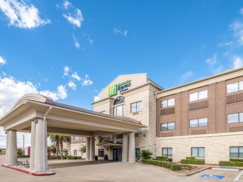Holiday Inn Express Hotel & Suites Beaumont Northwest an IHG Hotel - image 8