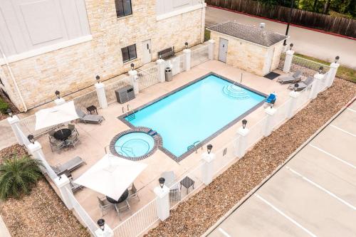 Holiday Inn Express Hotel & Suites Beaumont Northwest