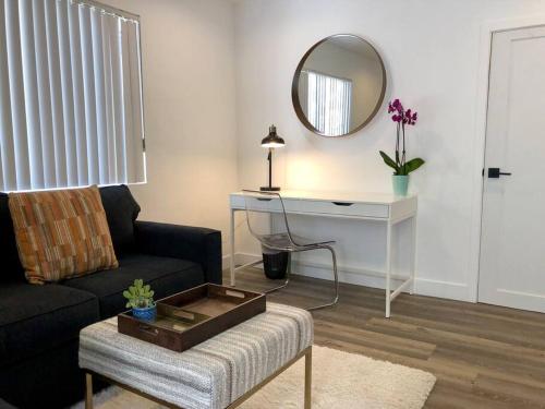 Silverlake and Echo Park - 6min to Downtown and Hollywood - in Los Angeles, USA