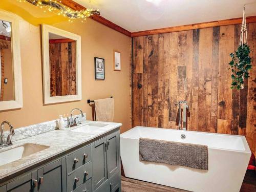 ห้องน้ำ, Logement Mandala tout équipé (Logement Mandala tout equipe) in แซ็ง-มาทิเยอ-ดู-ปาร์ก (QC)