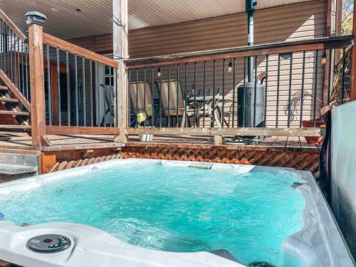 อ่างแช่น้ำร้อน, Logement Mandala tout équipé (Logement Mandala tout equipe) in แซ็ง-มาทิเยอ-ดู-ปาร์ก (QC)