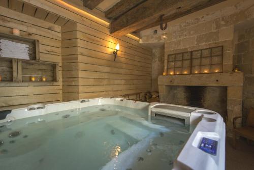 Spa, Le Patio & Spa in Saumur Town Center