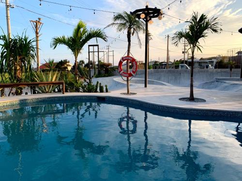 Piscina, MARINX CLASSIC HARBORVIEW PENSION in Nanjo
