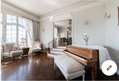 Spectecular Oceanfront french chateau in Los Angeles ca in Palos Verdes Estates, USA