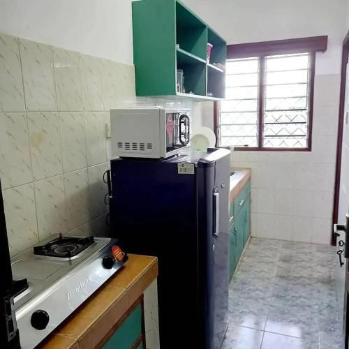 keuken, Lux Suites Gichanga Estate Apartments-1BR in Mombassa