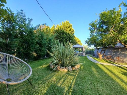 Seaside house for 8 close to Olympia & the beach