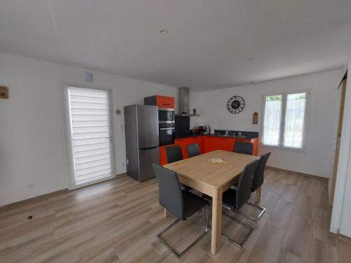 A bâbord : maison chaleureuse à 300m de la plage