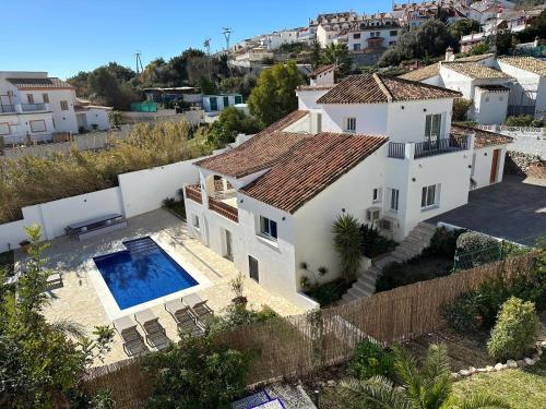 Luxury Villa Andalucia Seaview Private Pool close to Centre