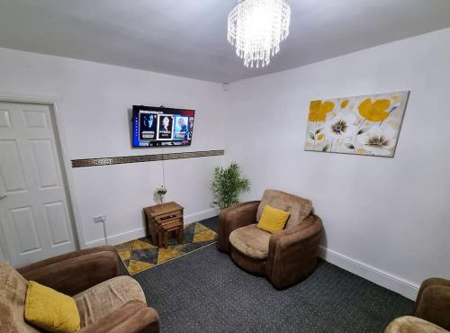 nc23, setup for your most amazing & relaxed stay + Free Parking + Free Fast WiFi in Wortley
