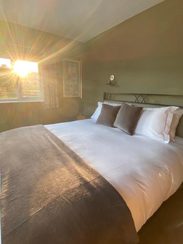 Marshpools Bed & Breakfast - Licensed near Weobley village