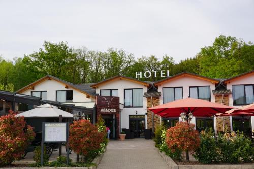 ASADOR Hotel & Restaurant GmbH 6.0km von Sohlbach entfernt