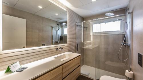 Granada Beach & Golf Apartments - image 4