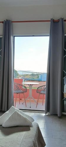 ALONAKI BAY 4