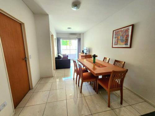 MODERNO DEPARTAMENTO DE DOS AMBIENTES CON BALCON
