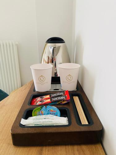 Queens Hotel - image 2