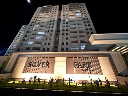 HERMOSO APARTAMENTO DE LUJO CON PISCINA PARQUEADERO Y VIGILANCIA PRIVADA SILVER PARK - Los Patios