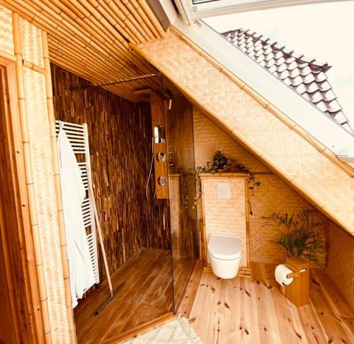 Vannas istaba, Buddhas Bed & Wellness - Retreat - FEEL GOOD FOOD - B&B- mit viel Herz für Körper Geist & Seele (Buddhas Bed & Wellness - Retreat - FEEL GOOD FOOD - B&B- mit viel Herz fur Korper Geist & Seele) in Nahrendorf