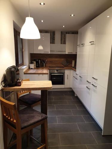 Bungalow 3-Zimmer / Wlan / Garten / Parkplatz in Schenefeld (Pinneberg)