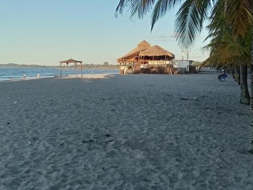 沙灘, Hostel Casa Verde, Tela Atlantida. in 特拉