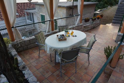  Holiday House Terezija in Baška Voda