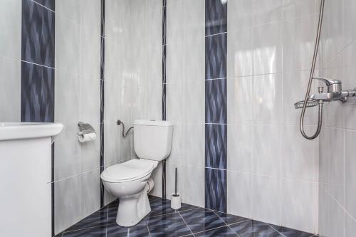 Hotel Central Point - image 6