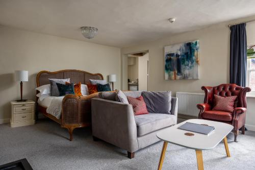 St Johns House Lichfield - image 5