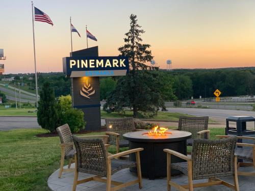 PINEMARK Inn Suites Events