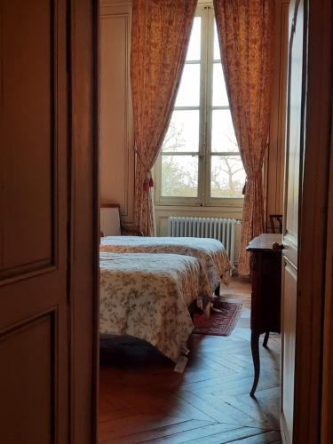 2 twin beds