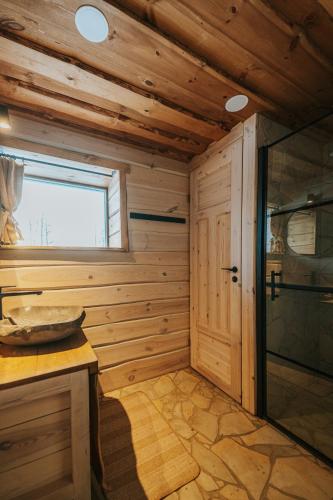 Uue-Ringi Holiday Uue-Ringi Holiday