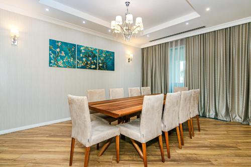 Isr Baku Family hotel apartment 4 bedroom