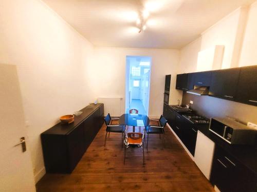 Einrichtungen, Au logement mosan in Namür