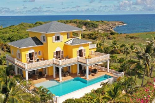 Mango Villa- Come relax & unwind in this seaside retreat! in Micoud