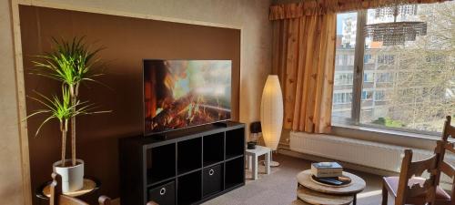 SUPERB FLAT WITH 3 BEDROOMS PARKING AND BALCONy, Amberes (foto 7)