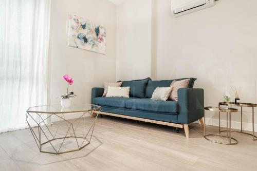 Cozy apartment with parking in the center by REMS, Малага