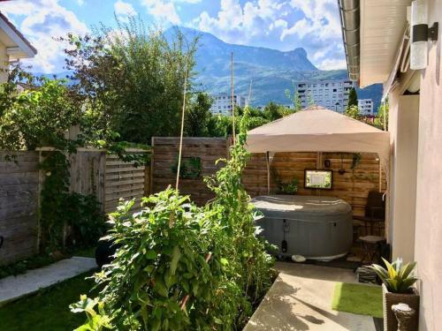 LA TIMOÜNENN, JARDIN, TERRASSE, JACUZZI, SAUNA.
