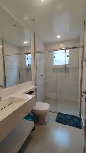 Kamar Mandi, Casa do Sérgio, Lindo loft-02 moderno e confortável. (Casa do Sergio, Lindo loft-02 moderno e confortavel.) in Portal das Artes